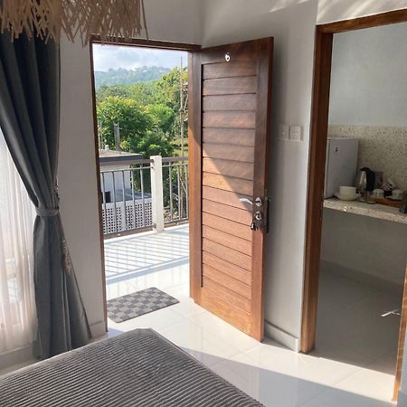 Villa Iris Homestay Uluwatu Extérieur photo