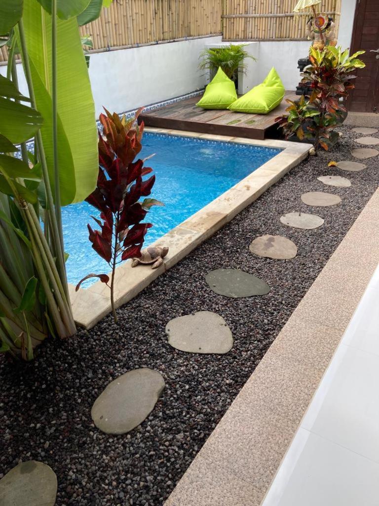 Villa Iris Homestay Uluwatu Extérieur photo