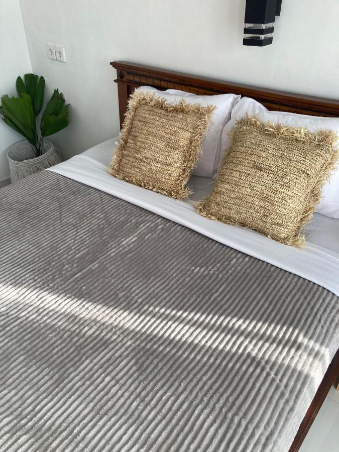 Villa Iris Homestay Uluwatu Extérieur photo