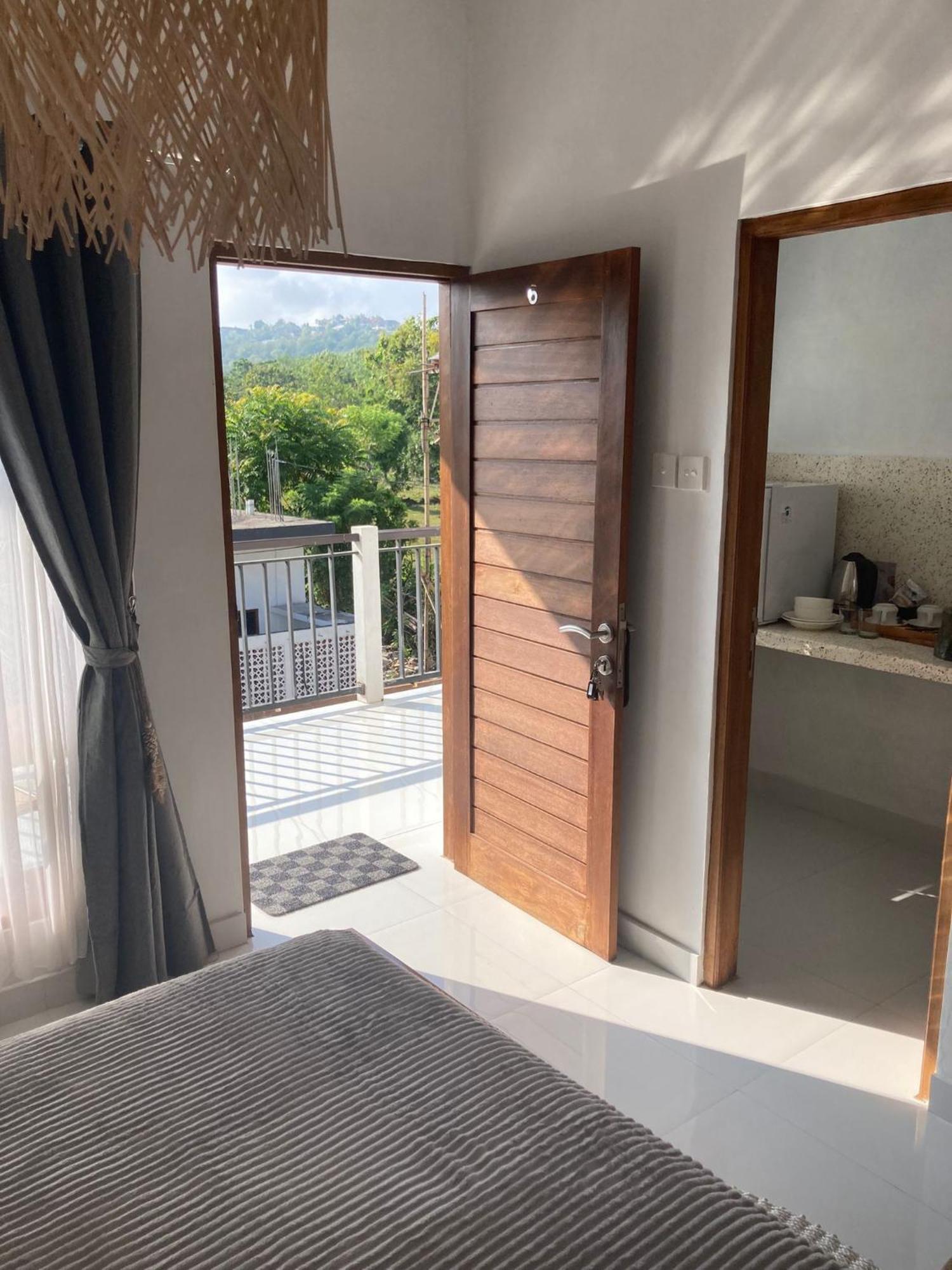 Villa Iris Homestay Uluwatu Extérieur photo